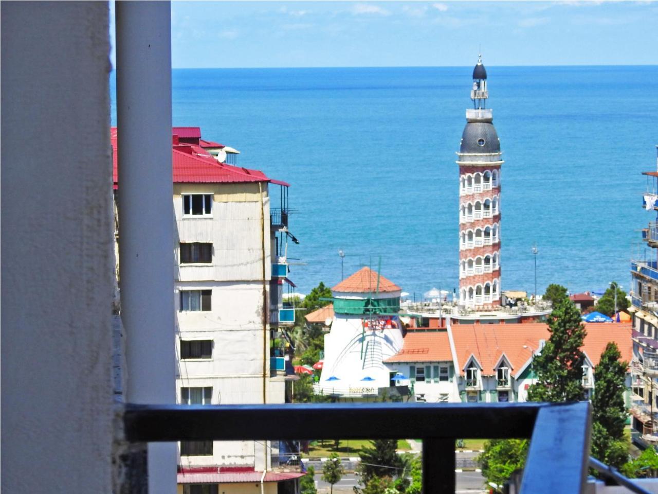 Real Palace Apartment Batumi Esterno foto