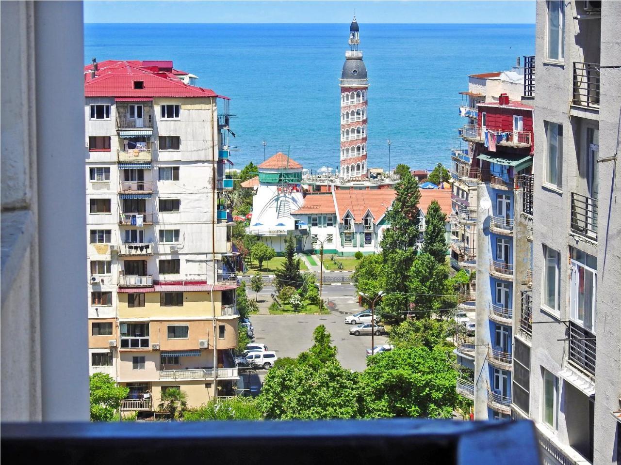 Real Palace Apartment Batumi Esterno foto