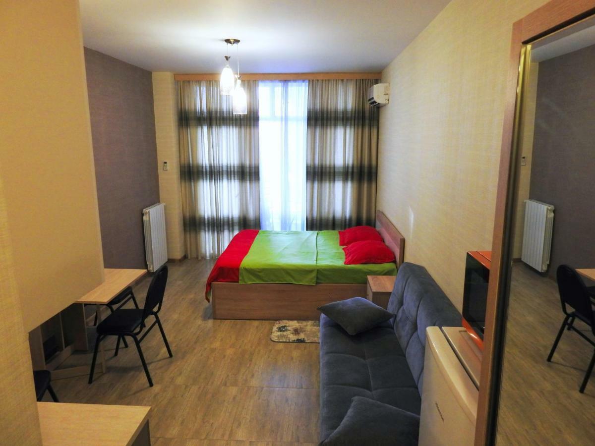 Real Palace Apartment Batumi Esterno foto